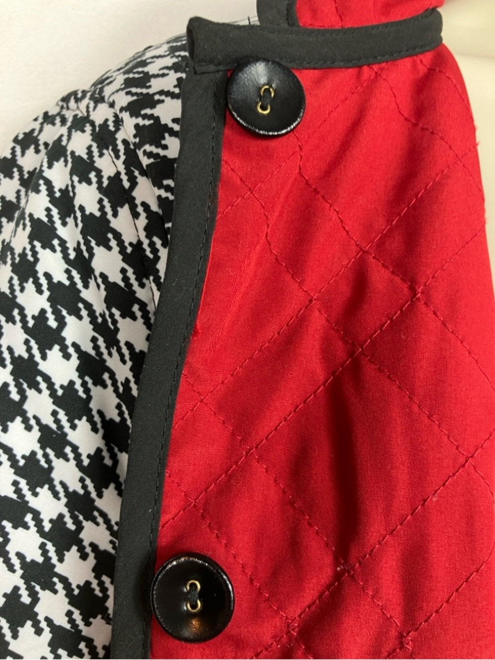 🖤❤️Black & White Houndstooth printed/smooth reversible Jacket w/Red Quilting - Picture 4 of 16